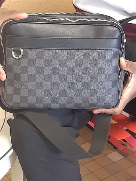 louis vuitton sacoche femme|louis vuitton boutique en ligne.